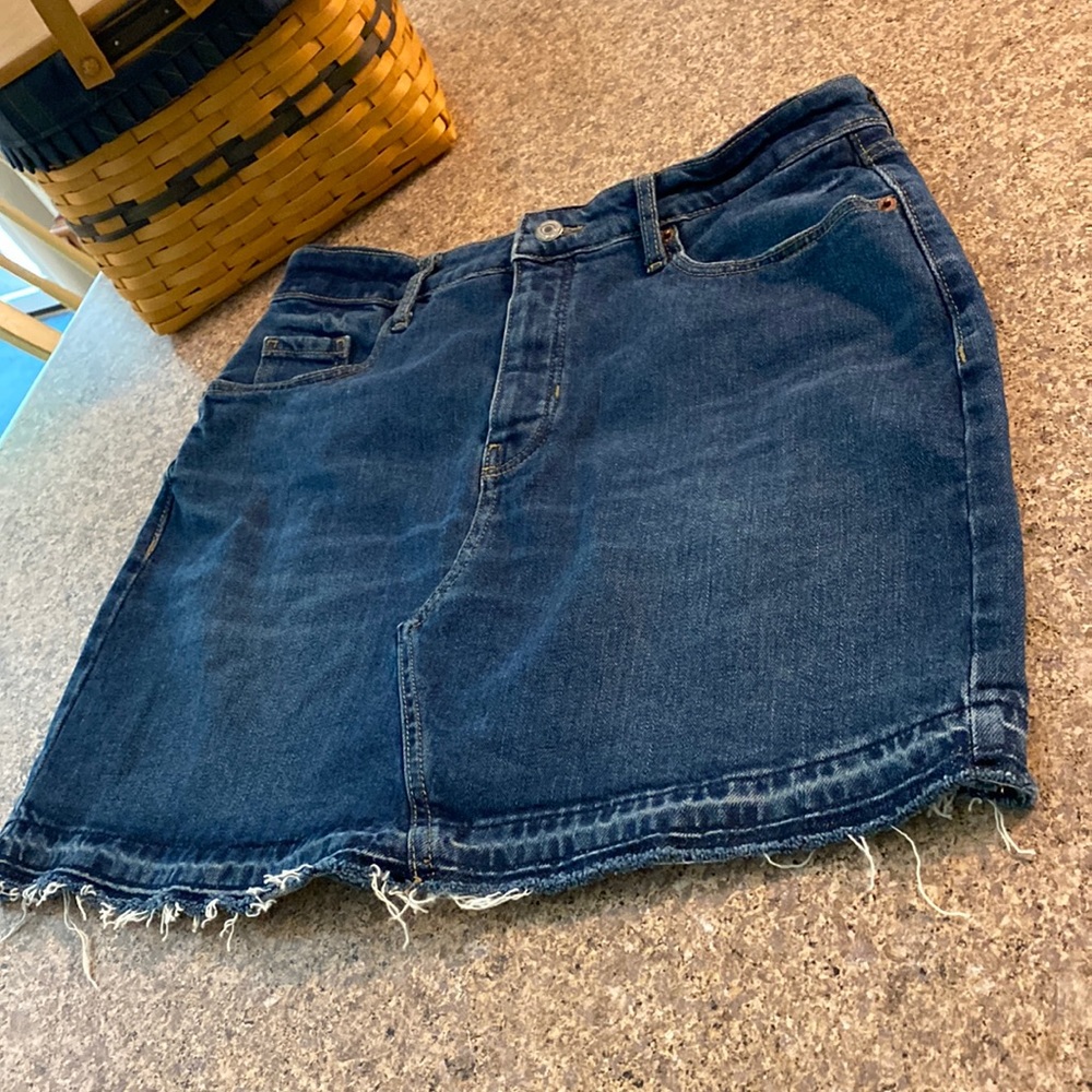 Old Navy Blue Jean Skirt 10 Buttons Closed High Rise